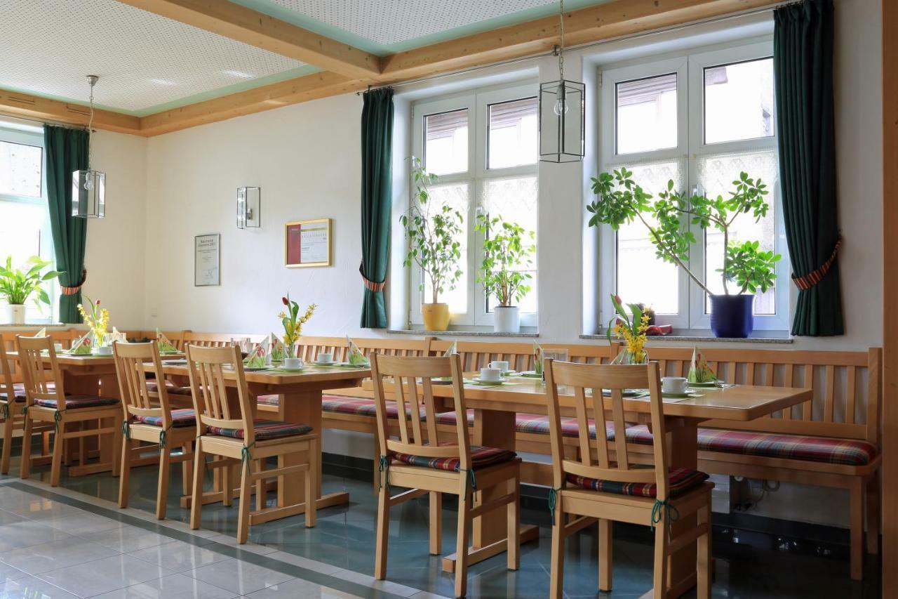 Hotel Weinstube Schwalbennest Karlstadt Exterior foto
